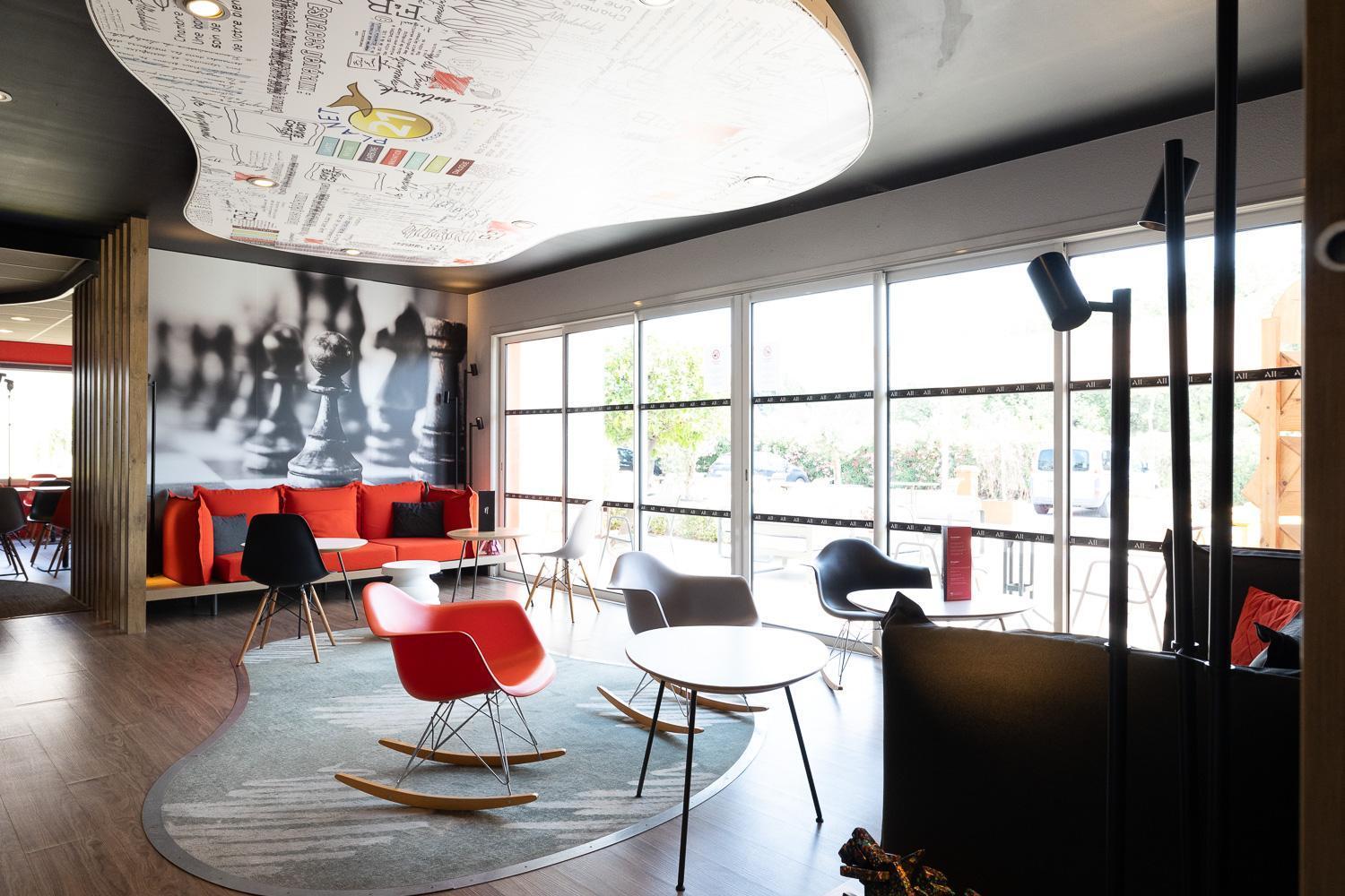 ホテル Ibis Perpignan Sud Saint Charles エクステリア 写真